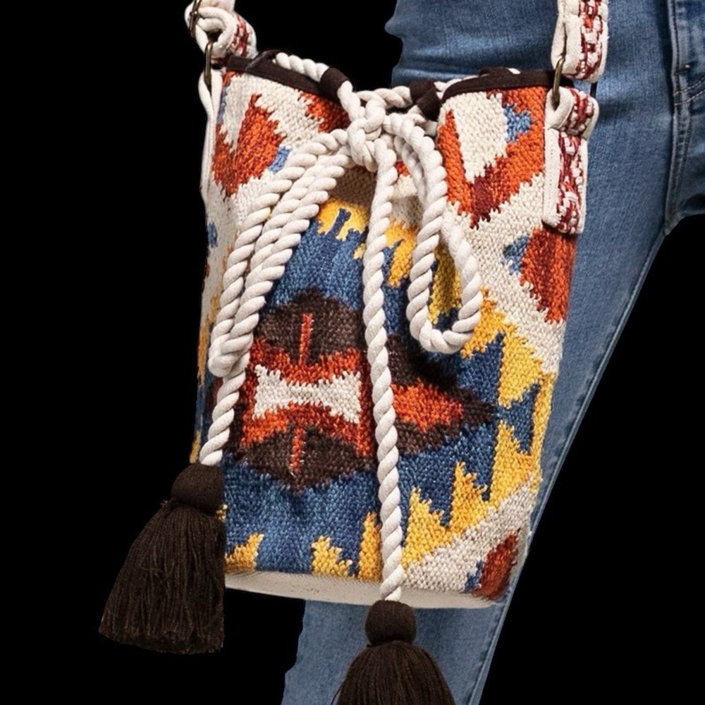 Western Bohemian Shoulder Bucket Style NWT